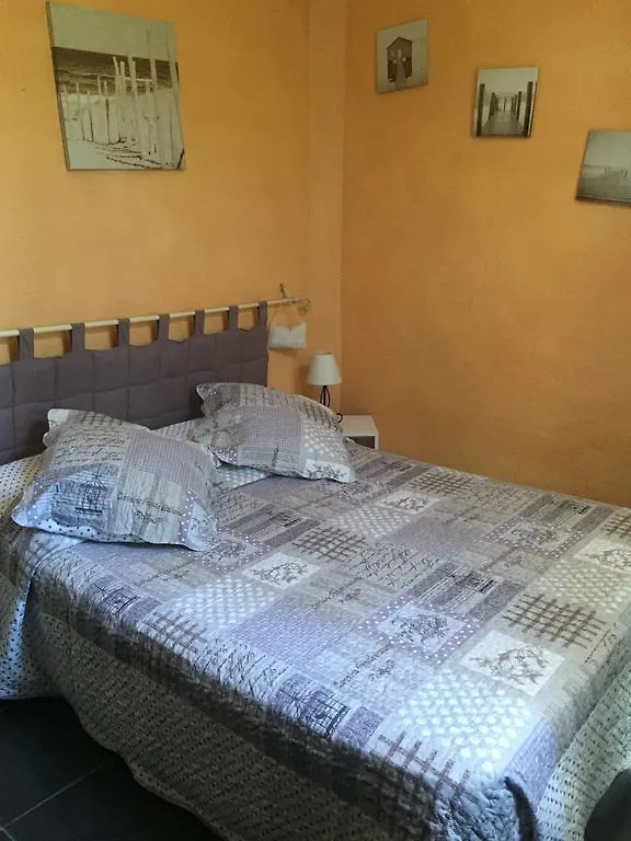 Le Delta Hotel Saintes-Maries-de-la-Mer 0*,