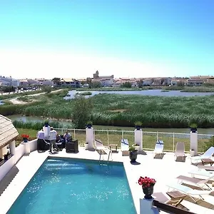 2* Hotel Le Maset En Camargue